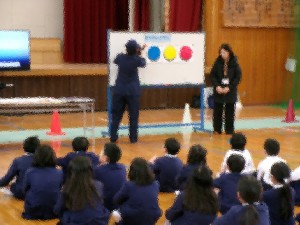 岸和田警察の方のお話を聞いています